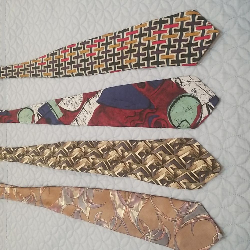 4 ties. 3 3/4" base